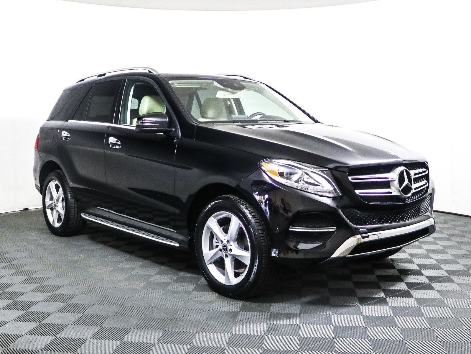 Pre Owned 2018 Mercedes Benz Gle 350 4matic Awd 4matic