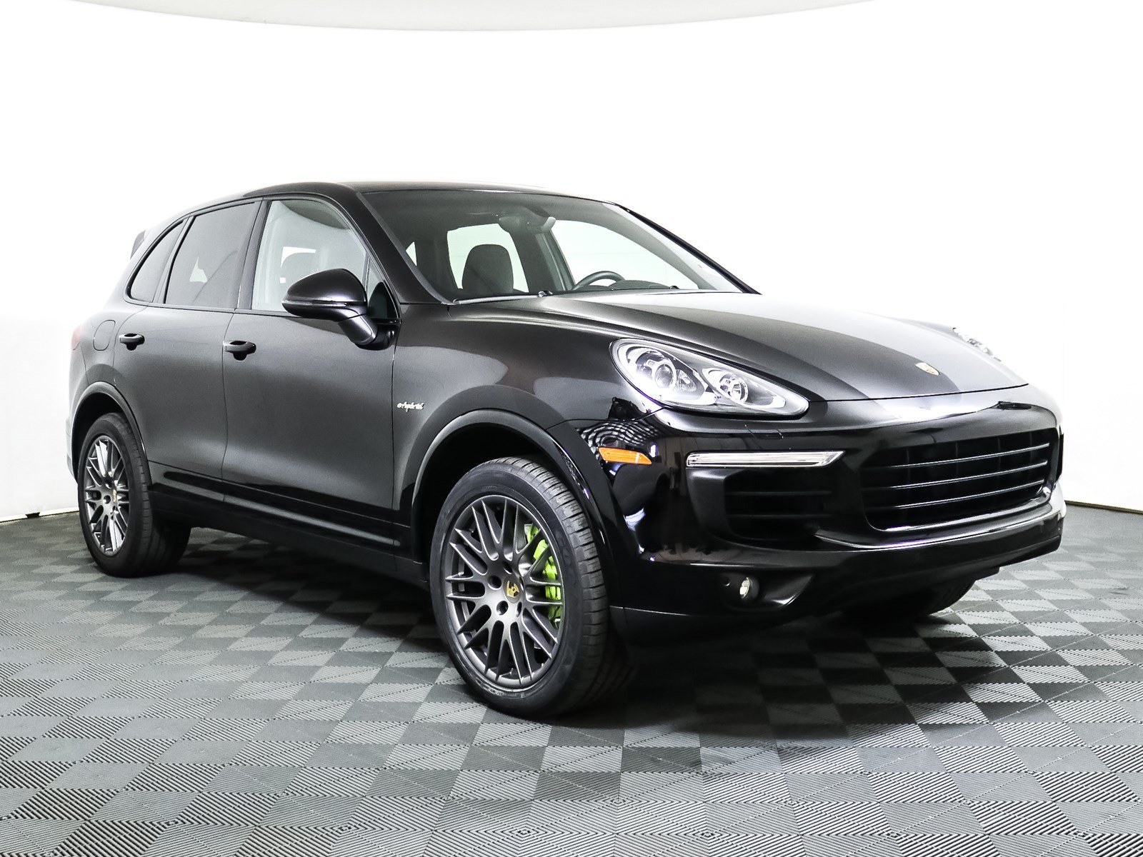 Certified Pre Owned 2017 Porsche Cayenne S E Hybrid Platinum Edition With Navigation Awd
